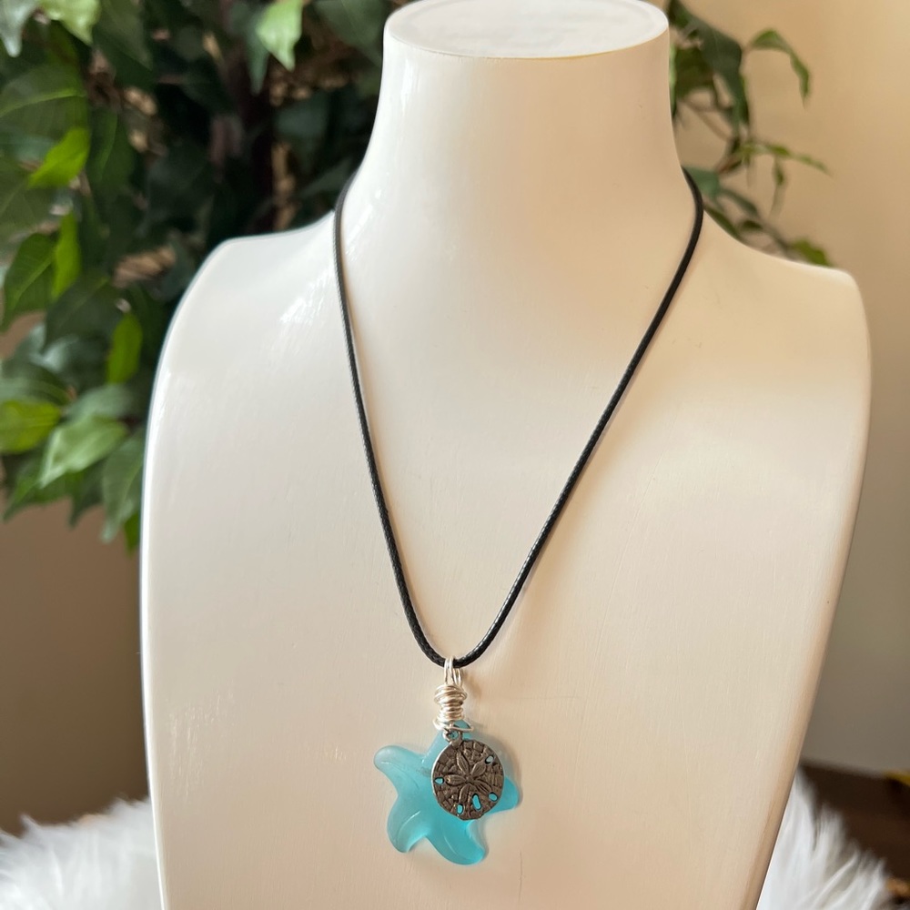 ✔Starfish & Sand-dollar Surfer Necklace - Picture 2 of 5